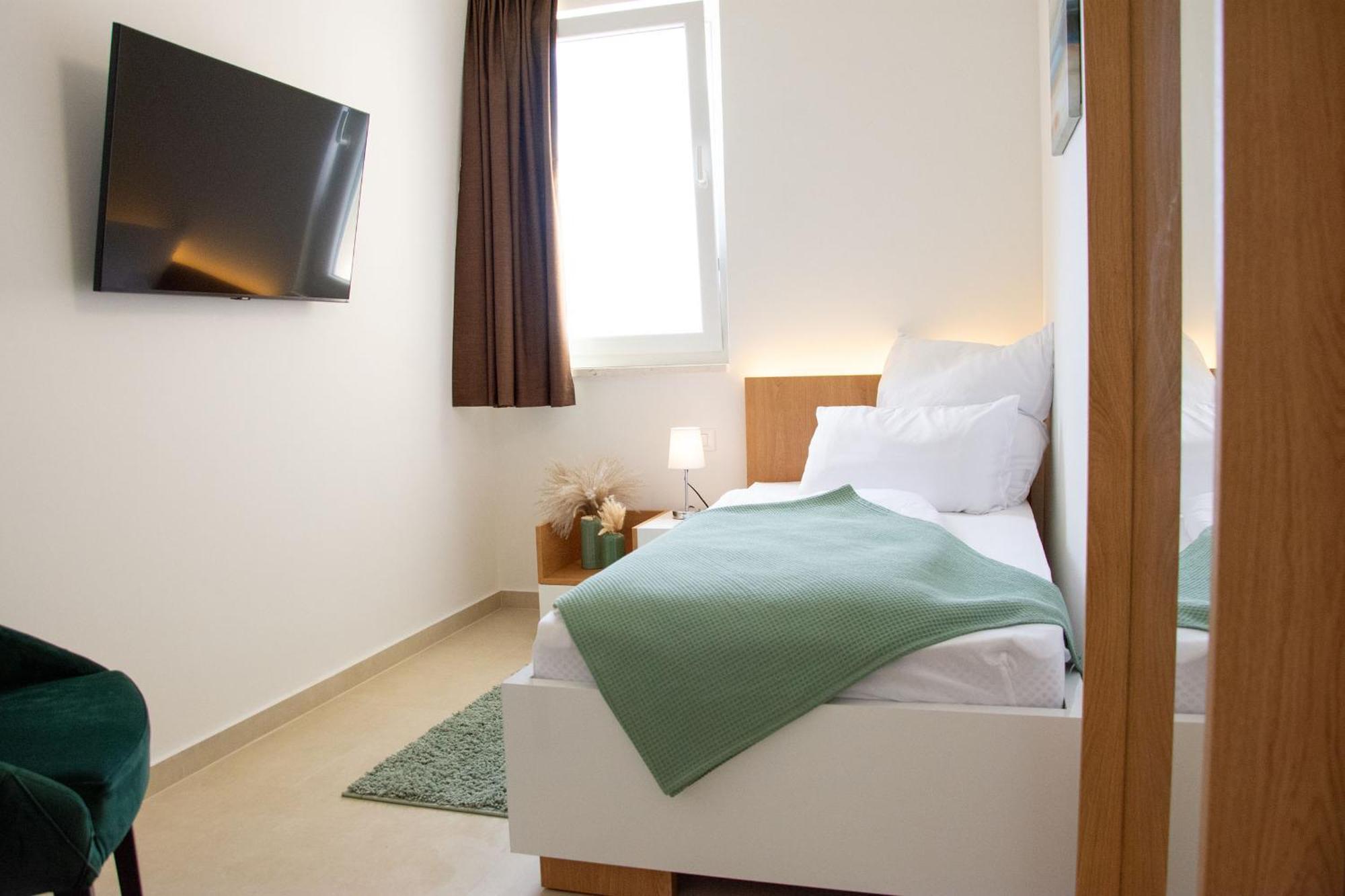 Joell Apartments Lokva Rogoznica Esterno foto